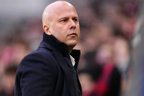 سلوت: لا يوجد ما يدفع ليفربول للتعاقد مع لاعبين